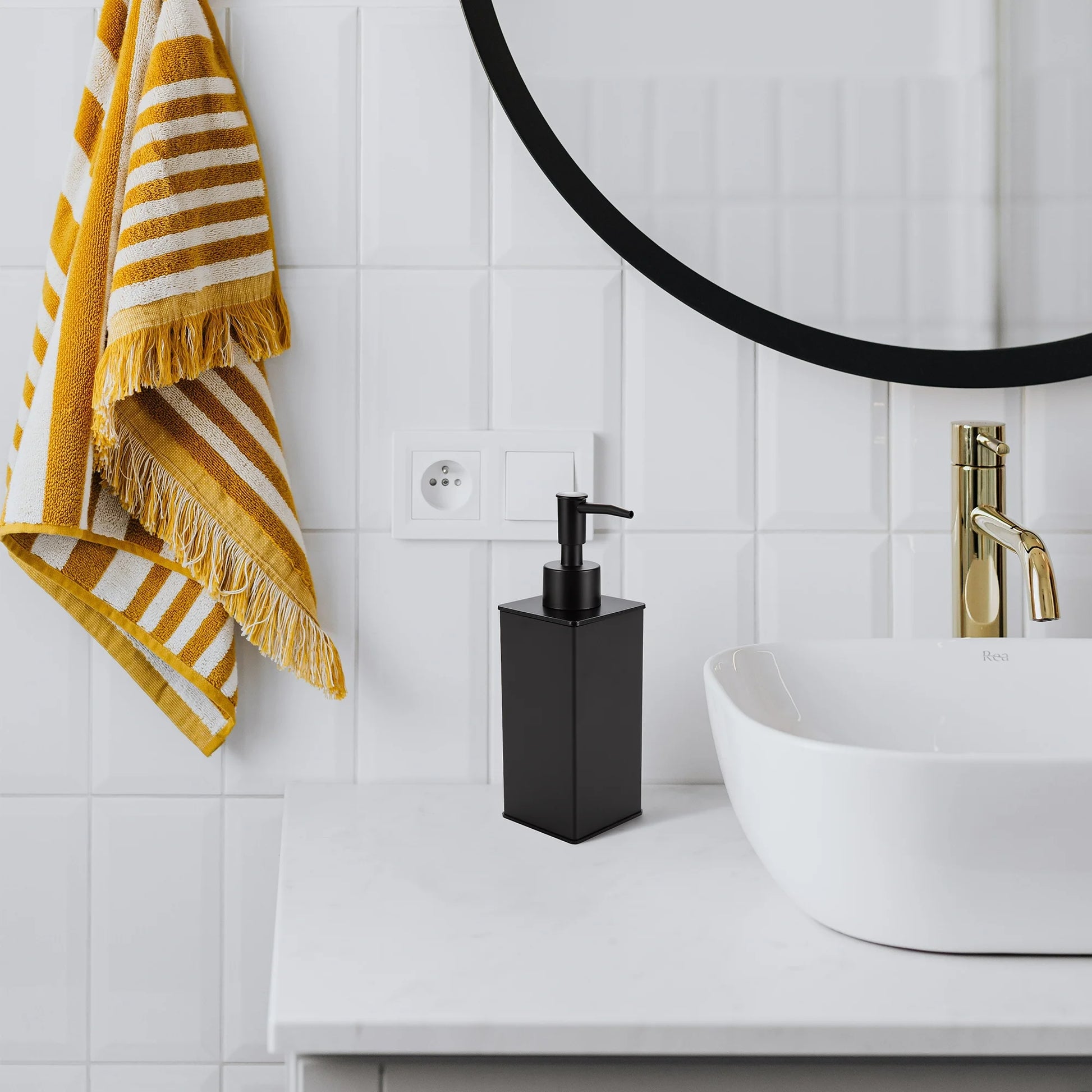 Soap Dispenser, Square Black Soap Dispenser, Premium Aluminium Rustproof Hand Soap Dispenser for Bathroom Kitchen Home Hotel 240 ML