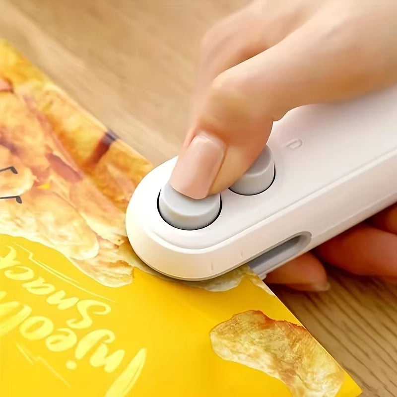 1 Mini Snack Bag Sealing Machine, USB Charging, Equipped with a Chip Cutter, Plastic Bag Resealing Machine to Keep Food Fresh,